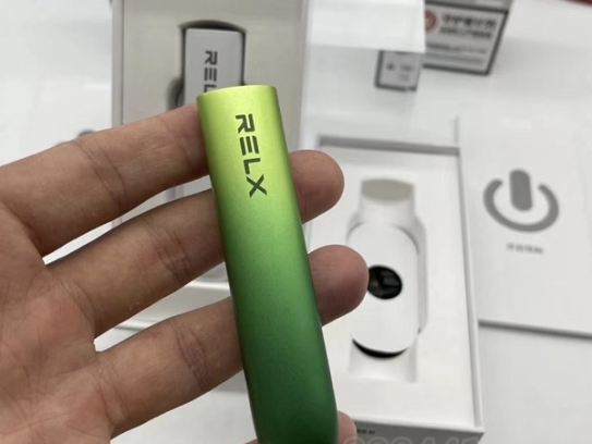 悦刻阿尔法电子烟：替代纸烟	，戒烟好帮手